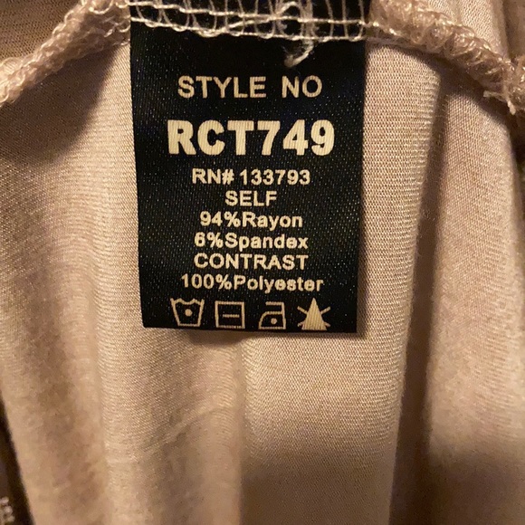 One left! Host pick POL cocoa ruffled babydoll top - Picture 9 of 10